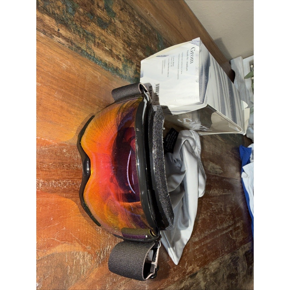 Smith Grom Youth Fit Medium Black And Red Sensor Mirror Snow Goggles Worn 1 Time